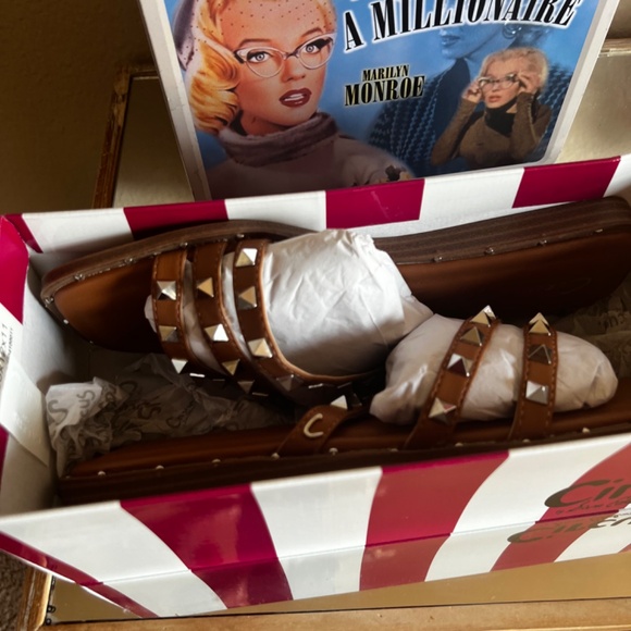 Circus by Sam Edelman  studded flats - Picture 4 of 7